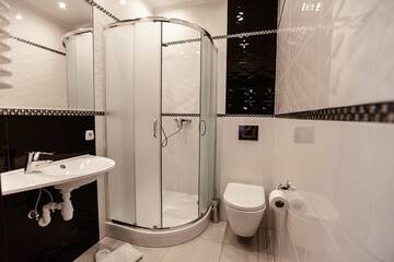 Фото номера Двухместный номер с 2 отдельными кроватями Отель Hotel Fox г. Wolbórz 11